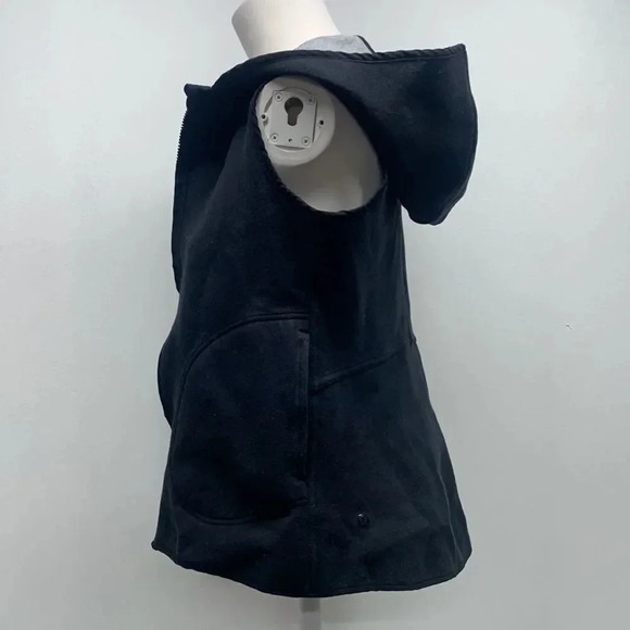 Lululemon Insculpt Vest Sleeveless Hooded Reversible Black Heathered Grey Size 4 - Picture 10 of 16